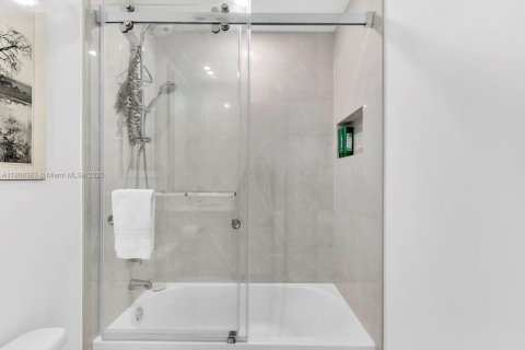 Купить кондоминиум в Авентура, Флорида 2 спальни, 146.88м2, № 2012927 - фото 19