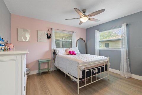House in Tarpon Springs, Florida 3 bedrooms, 164.62 sq.m. № 2226208 - photo 18