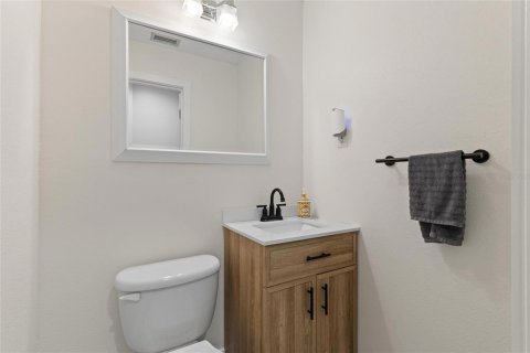 House in Tarpon Springs, Florida 3 bedrooms, 164.62 sq.m. № 2226208 - photo 15