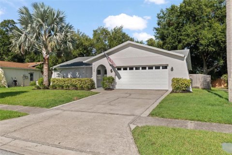 House in Tarpon Springs, Florida 3 bedrooms, 164.62 sq.m. № 2226208 - photo 24