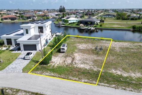 Land in Cape Coral, Florida № 1918449 - photo 4