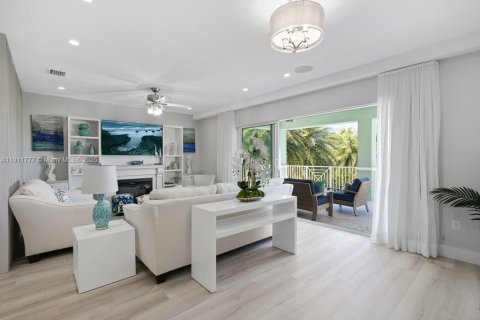 Снять в аренду виллу или дом в Марафон, Флорида 5 спален, 580.82м2, № 2082295 - фото 9