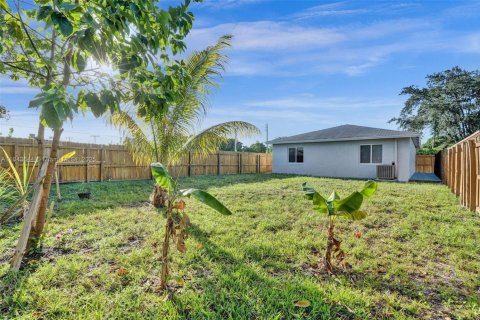 House in Oakland Park, Florida 3 bedrooms, 119.84 sq.m. № 1844115 - photo 27