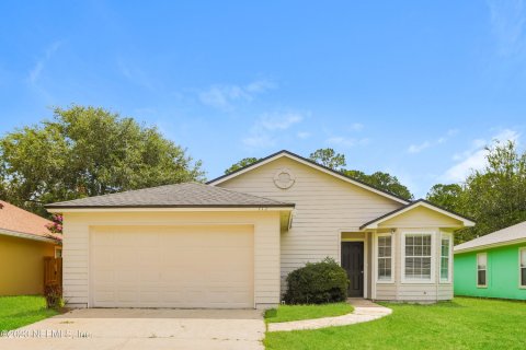 Villa ou maison à vendre à Green Cove Springs, Floride: 3 chambres, 117.06 m2 № 773684 - photo 1