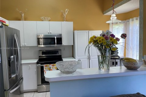 Купить виллу или дом в Корал-Спрингс, Флорида 3 спальни, 127.37м2, № 1855308 - фото 6