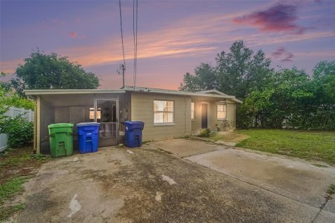 House in Tampa, Florida 4 bedrooms, 100.8 sq.m. № 2285053