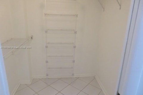 Copropriété à louer à Miami, Floride: 1 chambre, 65.5 m2 № 1809735 - photo 24