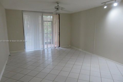 Copropriété à louer à Miami, Floride: 1 chambre, 65.5 m2 № 1809735 - photo 4