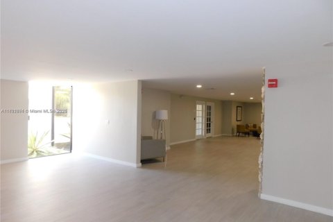 Copropriété à louer à Miami, Floride: 1 chambre, 65.5 m2 № 1809735 - photo 28