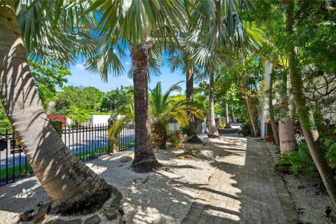 Купить виллу или дом в Майами, Флорида 7 спален, 584.17м2, № 2016726 - фото 12