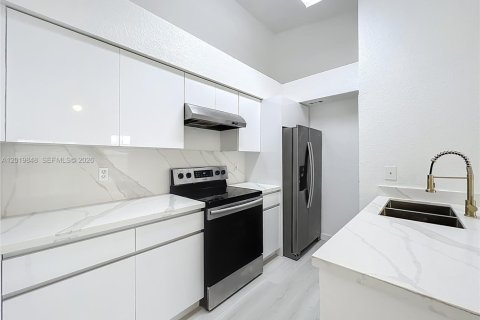 Condo à Orlando, Floride, 2 chambres  № 2085746