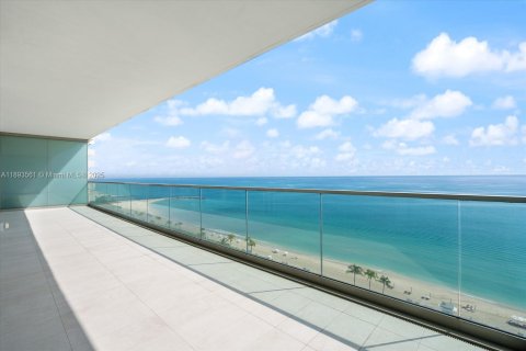 Copropriété à louer à Bal Harbour, Floride: 3 chambres, 320.51 m2 № 1947242 - photo 2