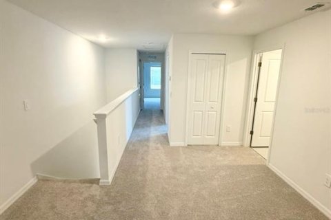Townhouse in Palmetto, Florida 3 bedrooms, 166.02 sq.m. № 1911506 - photo 12