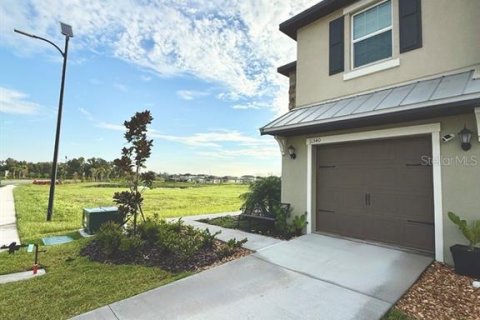 Townhouse in Palmetto, Florida 3 bedrooms, 166.02 sq.m. № 1911506 - photo 3
