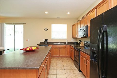 Casa en venta en Kissimmee, Florida, 4 dormitorios, 243.96 m2 № 1618539 - foto 6