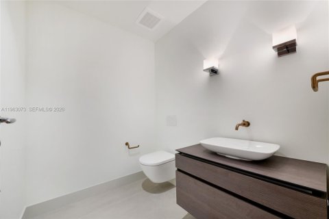 Copropriété à louer à Coral Gables, Floride: 4 chambres, 291.16 m2 № 2023979 - photo 11