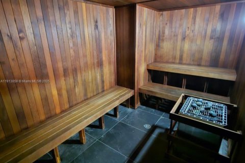 Condominio en alquiler en Miami, Florida, 1 dormitorio, 60.48 m2 № 1968516 - foto 15