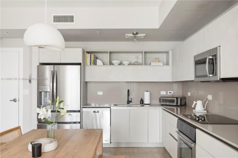 Apartment in Miami, Florida 2 bedrooms, 101.08 sq.m. № 2012679 - photo 10