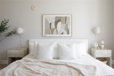 Apartment in Miami, Florida 2 bedrooms, 101.08 sq.m. № 2012679 - photo 16