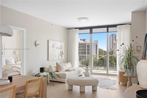 Apartment in Miami, Florida 2 bedrooms, 101.08 sq.m. № 2012679 - photo 5