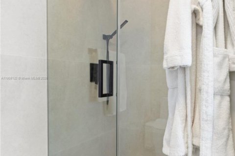 Apartment in Miami, Florida 2 bedrooms, 101.08 sq.m. № 2012679 - photo 20