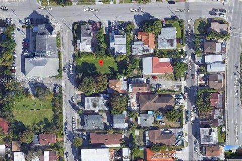 Terreno en venta en Miami, Florida № 1988218 - foto 4
