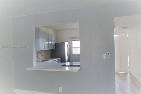 Copropriété à louer à Davie, Floride: 2 chambres, 88.16 m2 № 1947198 - photo 9