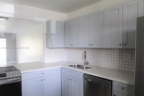 Copropriété à louer à Davie, Floride: 2 chambres, 88.16 m2 № 1947198 - photo 10