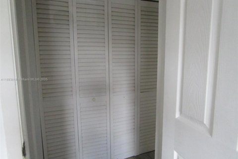 Copropriété à louer à Davie, Floride: 2 chambres, 88.16 m2 № 1947198 - photo 16