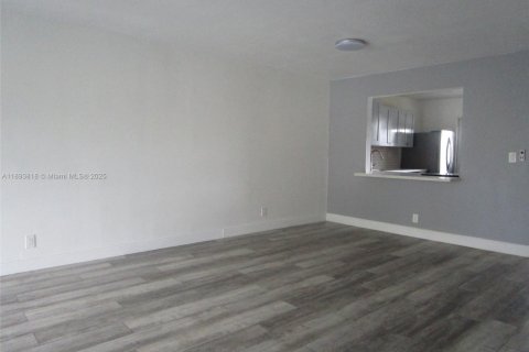 Copropriété à louer à Davie, Floride: 2 chambres, 88.16 m2 № 1947198 - photo 7