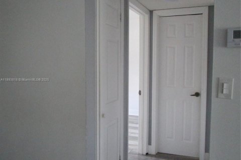 Copropriété à louer à Davie, Floride: 2 chambres, 88.16 m2 № 1947198 - photo 15