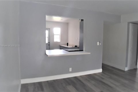 Copropriété à louer à Davie, Floride: 2 chambres, 88.16 m2 № 1947198 - photo 8