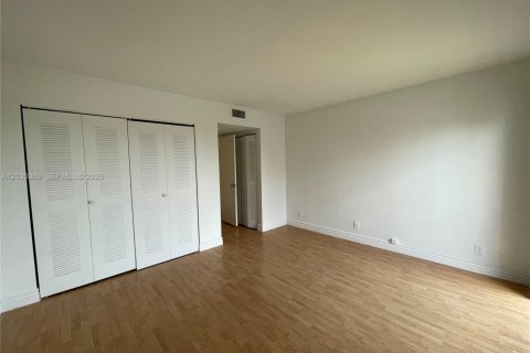 Снять в аренду кондоминиум в Мирамар, Флорида 1 спальня, 65.03м2, № 2154909 - фото 6