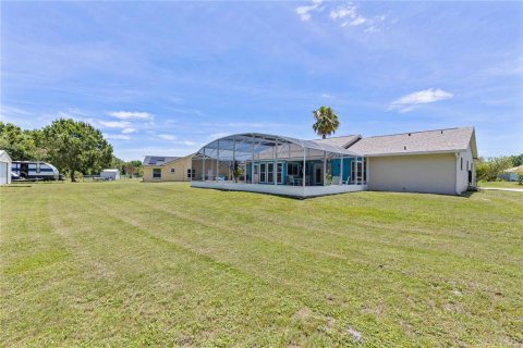 House in Kissimmee, Florida 3 bedrooms, 156.73 sq.m. № 2113821 - photo 27