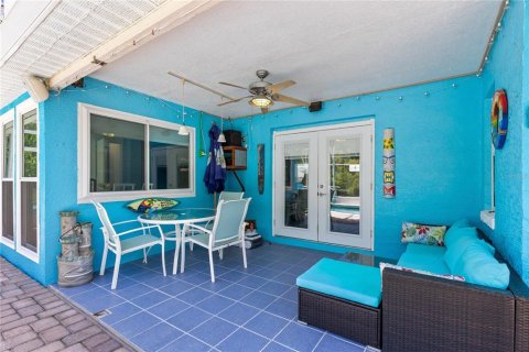 House in Kissimmee, Florida 3 bedrooms, 156.73 sq.m. № 2113821 - photo 22
