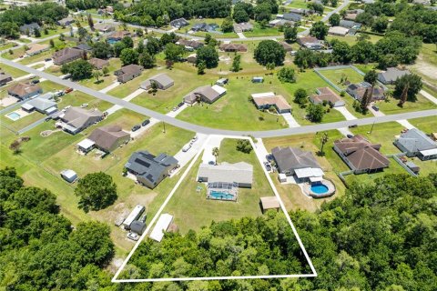 House in Kissimmee, Florida 3 bedrooms, 156.73 sq.m. № 2113821 - photo 30