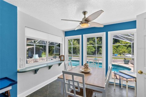 House in Kissimmee, Florida 3 bedrooms, 156.73 sq.m. № 2113821 - photo 12