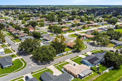 House in Kissimmee, Florida 2 bedrooms, 109.07 sq.m. № 1883090 - photo 28