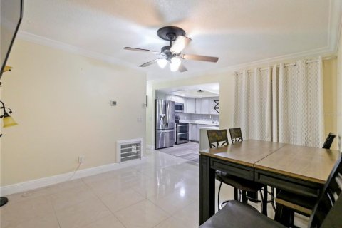 House in Kissimmee, Florida 2 bedrooms, 109.07 sq.m. № 1883090 - photo 10