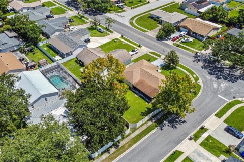 House in Kissimmee, Florida 2 bedrooms, 109.07 sq.m. № 1883090 - photo 26