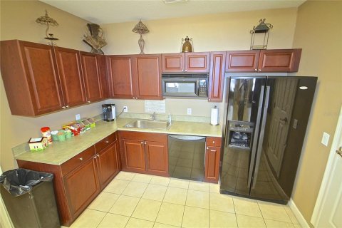 Immobilier commercial à louer à Winter Springs, Floride: 603.86 m2 № 1888614 - photo 4