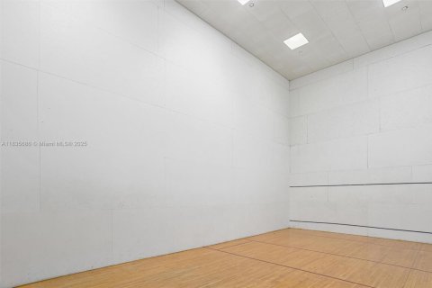 Купить кондоминиум в Майами, Флорида 3 спальни, 150.87м2, № 1821545 - фото 25