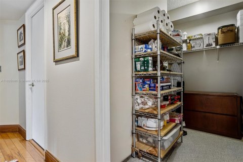 Купить кондоминиум в Майами, Флорида 3 спальни, 150.87м2, № 1821545 - фото 19