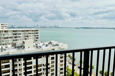 Condo in Miami, Florida, 1 bedroom  № 2031004 - photo 5