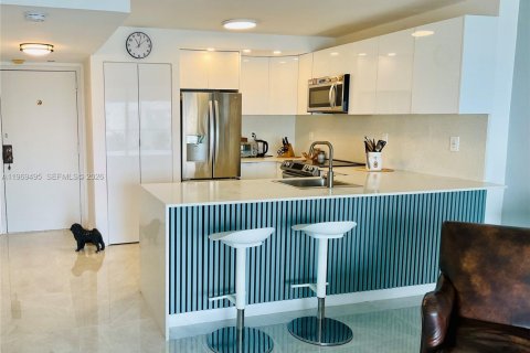 Condo in Miami, Florida, 1 bedroom  № 2031004 - photo 8