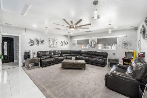 Casa en venta en Saint Petersburg, Florida, 3 dormitorios, 233.46 m2 № 1619016 - foto 10