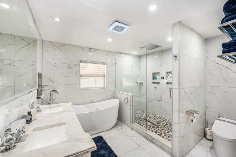 Casa en venta en Saint Petersburg, Florida, 3 dormitorios, 233.46 m2 № 1619016 - foto 16