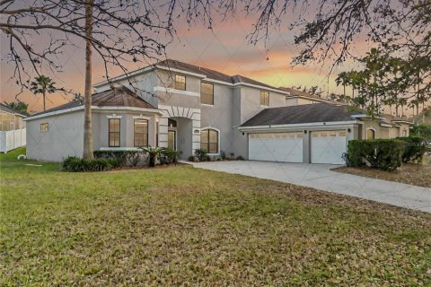 House in Davenport, Florida 7 bedrooms, 335.47 sq.m. № 1833559 - photo 1
