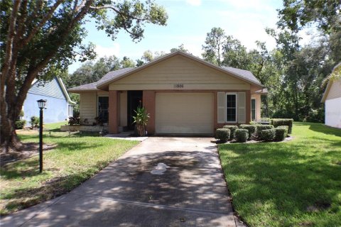 House in New Port Richey, Florida 3 bedrooms, 125.33 sq.m. № 2166829