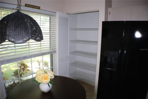 House in New Port Richey, Florida 3 bedrooms, 125.33 sq.m. № 2166829 - photo 12